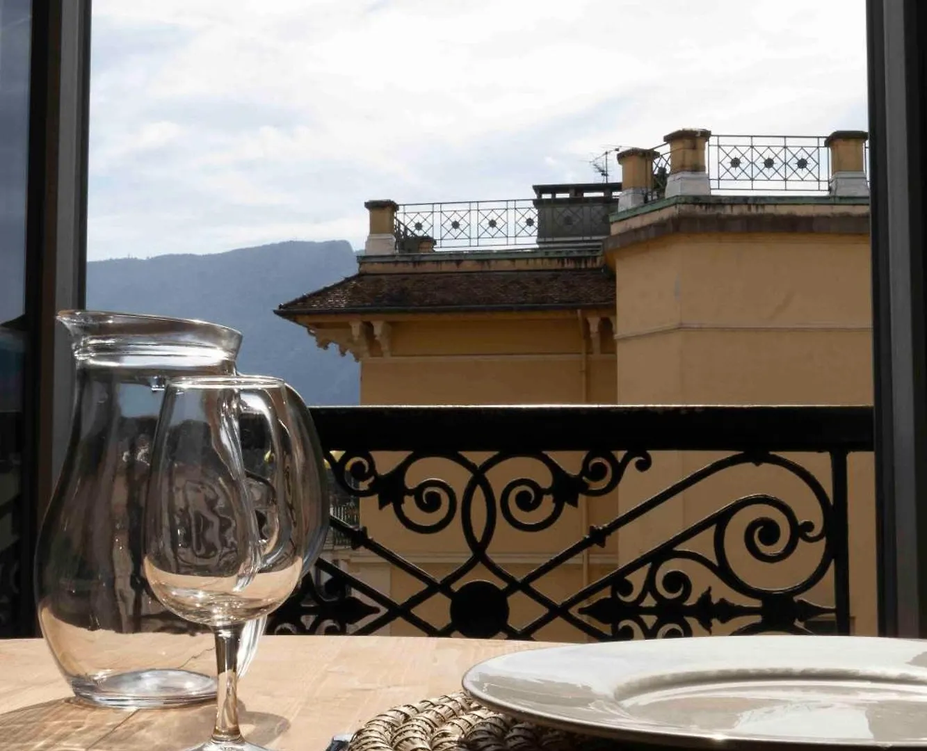 Cabana & Studio Grand Hotel - Downtown Aix-les-Bains France